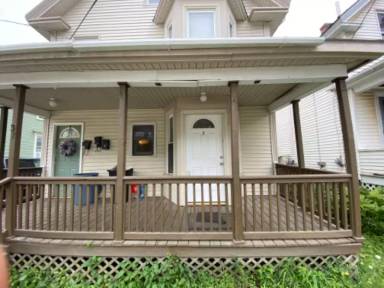 Main picture of 37 Getchell St
