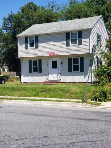 Main picture of 214 W Park Pl