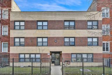 Main picture of 6205 S Michigan Ave