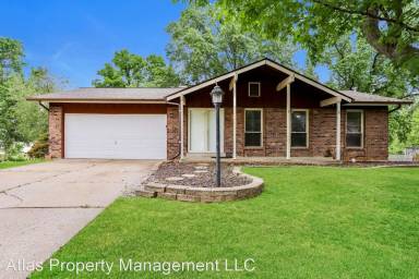 Main picture of 35 Newberry Dr
