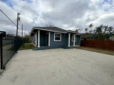 Main picture of 514 Martin Luther King Dr