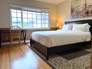 Main picture of 699 Los Altos Ave