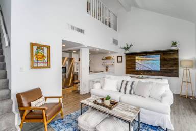 Main picture of 336 Fort Pickens Rd