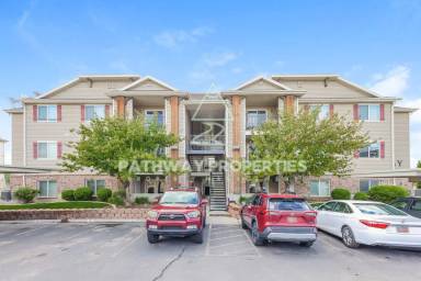 Main picture of 8182 N Cedar Springs Rd