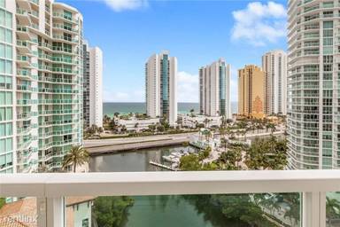 Main picture of 200 Sunny Isles Blvd