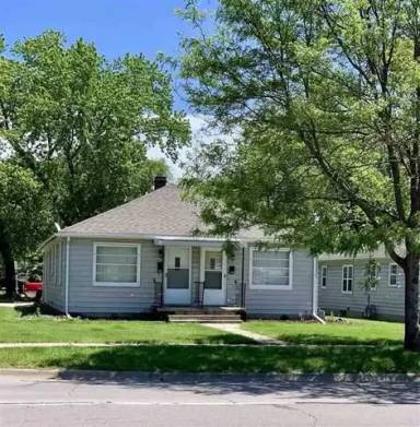 Main picture of 2419 N Rockton Ave