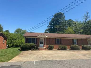 Main picture of 2243 Rose St