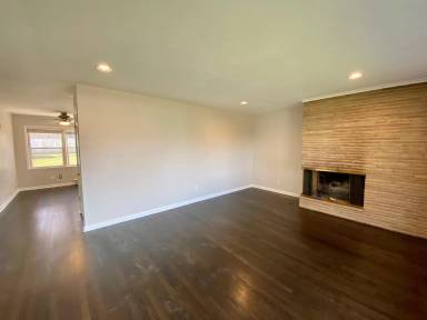 Main picture of 8400 Boone Blvd