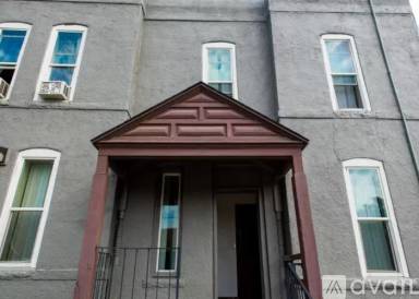 Main picture of 1603 W 37th Ave