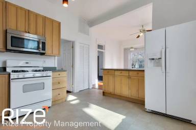 Main picture of 1036 S Jefferson St