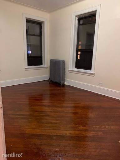 Main picture of 14356 Roosevelt Ave
