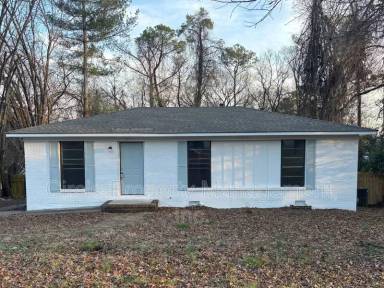 Main picture of 2711 Monticello Dr NW