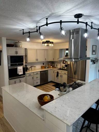 Main picture of 44 Stonemont Rd