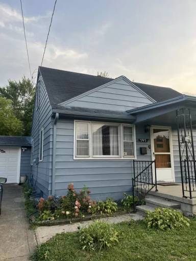 Main picture of 797 Burton Ave