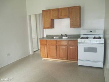 Main picture of 1332 S Central Park Ave