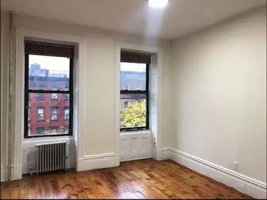 Main picture of 672 9th Ave