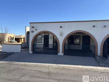 Main picture of 3064 S Calle Pueblo
