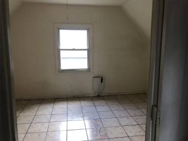 Main picture of 330 6th Ave W