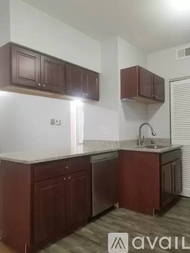 Main picture of 3708 N Sheffield Ave