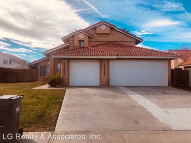 Main picture of 39549 Rowan Ct