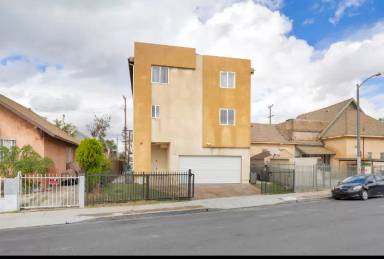 Main picture of 338 E 36th St