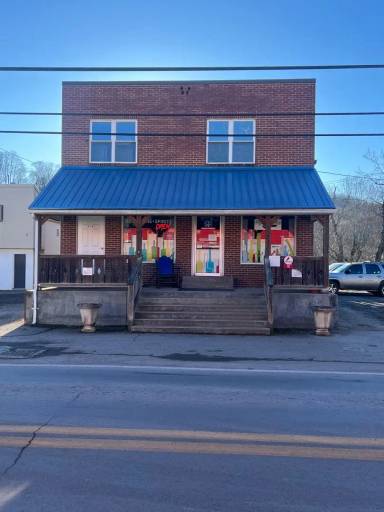 Main picture of 9 W Main St