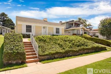 Main picture of 4437 Niagara Ave