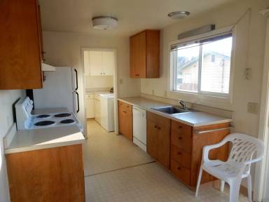 Main picture of 417 Carolyn St