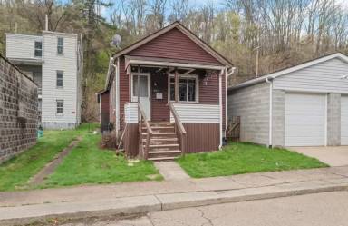 Main picture of 993 Wagner St