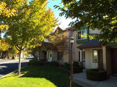 Main picture of 54 Cameo Dr