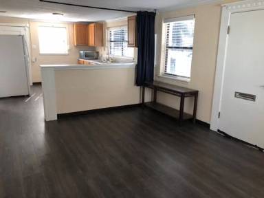 Main picture of 305 Duval St