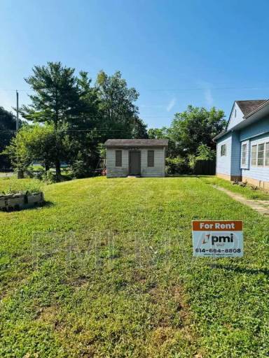Main picture of 2229 Maureen Blvd N