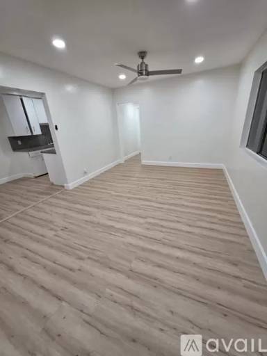 Main picture of 326 N Breed St