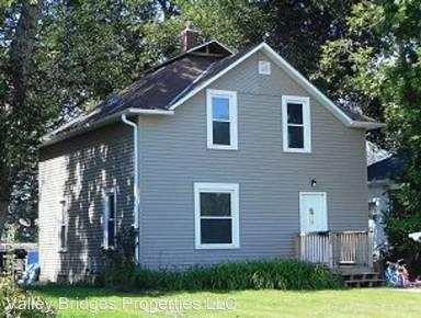 Main picture of 425 5th Ave NE