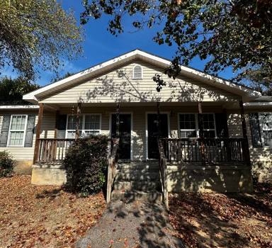 Main picture of 1998 Wrightsboro Rd