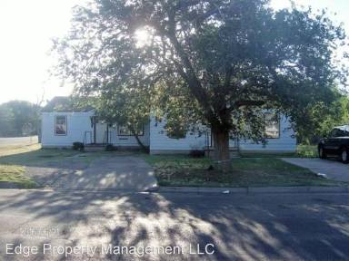 Main picture of 4601 S Lipscomb St