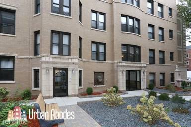 Main picture of 4034 1/2 N Ashland Ave