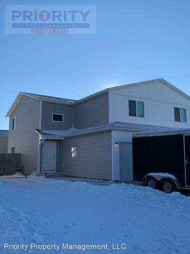 Main picture of 3209 Decoy Ave