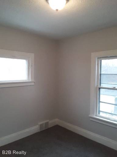Main picture of 3394 E 146th St