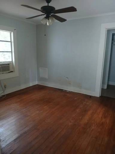 Main picture of 2212 Henrietta St