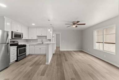 Main picture of 320 Willie James Jones Ave