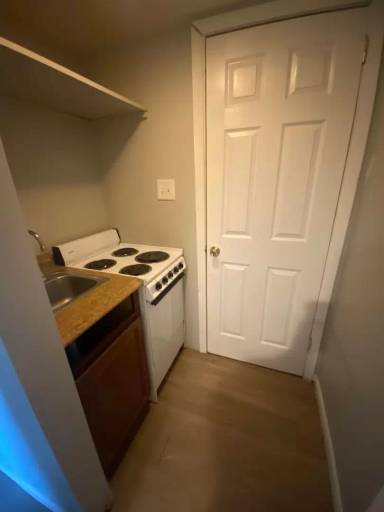 Main picture of 1319 Walnut Ave NE