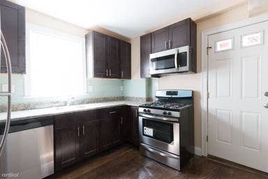 Main picture of 4803 Washington St