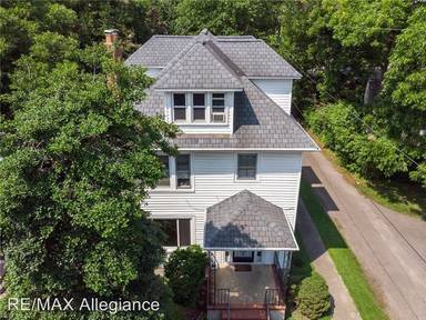 Main picture of 1503 Royale Park