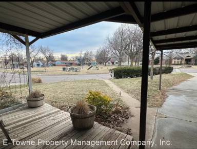 Main picture of 1424 Circle Dr