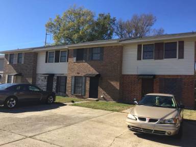 Main picture of 60 Colonial Dr. - D