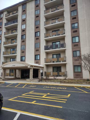 Main picture of 27705 Valley Run Dr