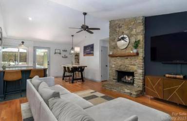 Main picture of 13 Woodfield Rd