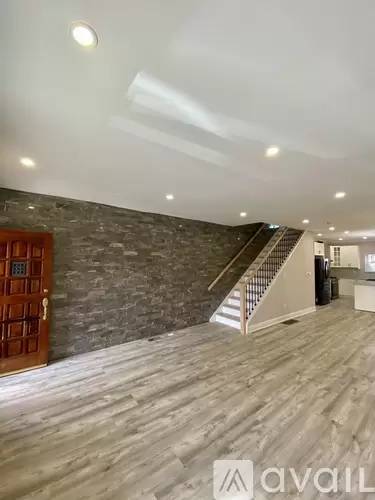 Main picture of 361 Dawson St