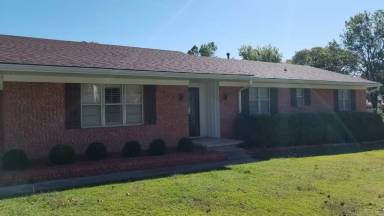 Main picture of 522 S Country Club Rd